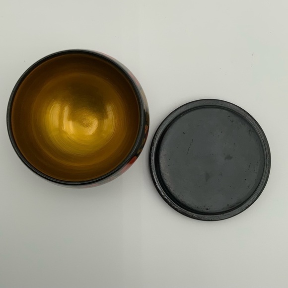 Russian Laqured Painted Wooden Lidded Jar Gooseberry Motif Black Orange Red Gold - Picture 4 of 5